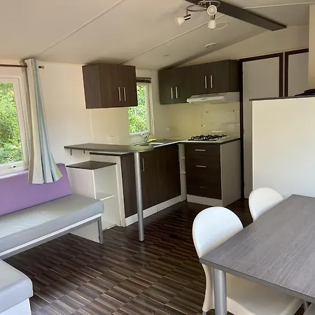 Le Faucon D'or Campingplatz
