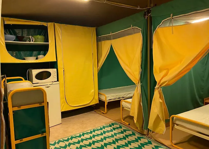 Le Faucon D'or Camping