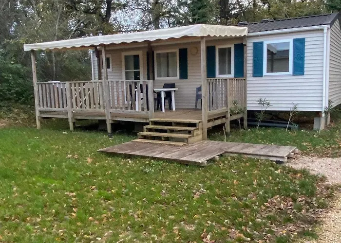 Camping Le Faucon D'or *